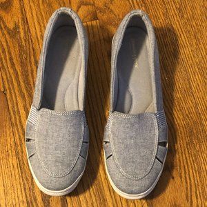 Light Blue Grasshoppers Women's Sneakers 9.5M